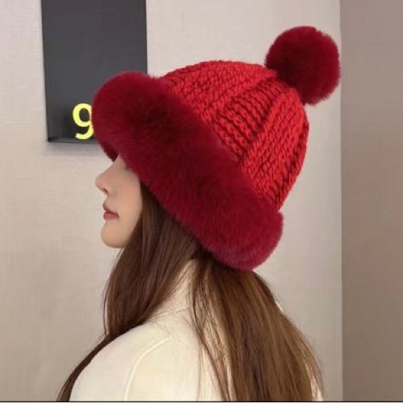 WINTER/FALL HAT - Picture 3 of 5